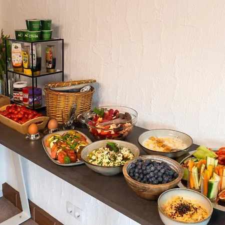 Moselweingut & Gaestehaus Hubertushof ゲストハウス トリッテンハイム