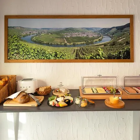 Πανσιόν Moselweingut & Gaestehaus Hubertushof 3*