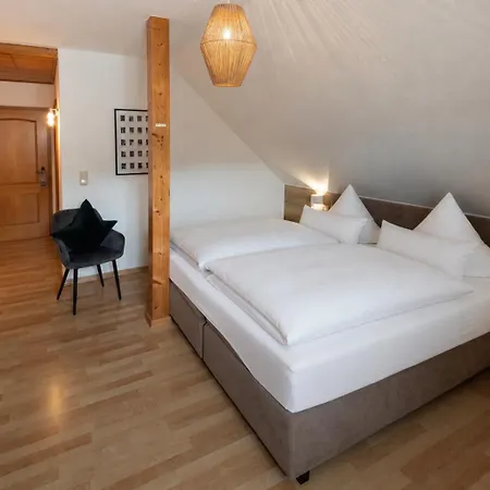 Moselweingut & Gaestehaus Hubertushof