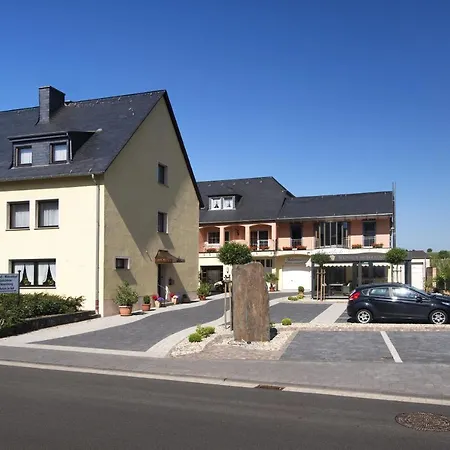 Moselweingut&gästehaus Hubertushof Trittenheim
