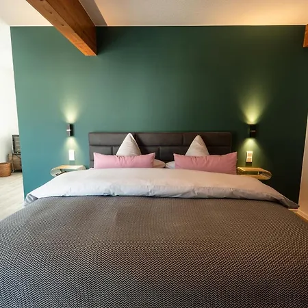 Penzion Moselweingut & Gaestehaus Hubertushof 3*
