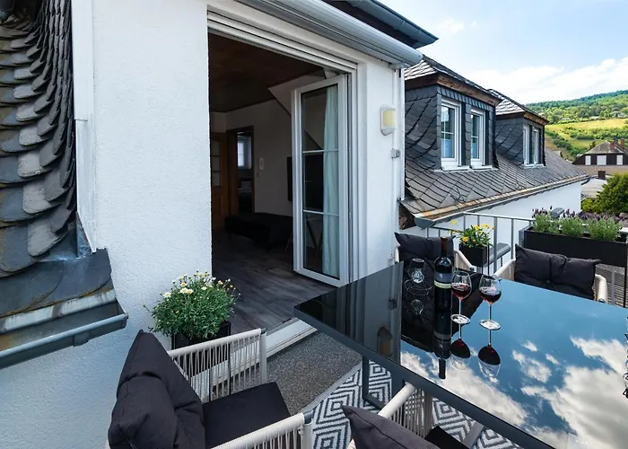 Guest house Moselweingut & Gaestehaus Hubertushof 3*