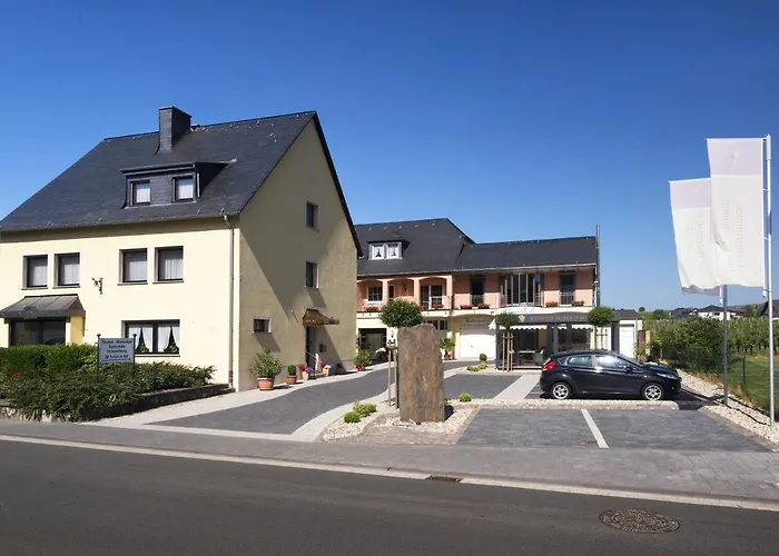 Moselweingut & Gaestehaus Hubertushof Trittenheim